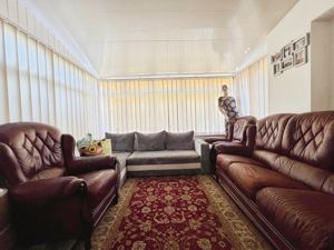 Sun Lounge- click for photo gallery